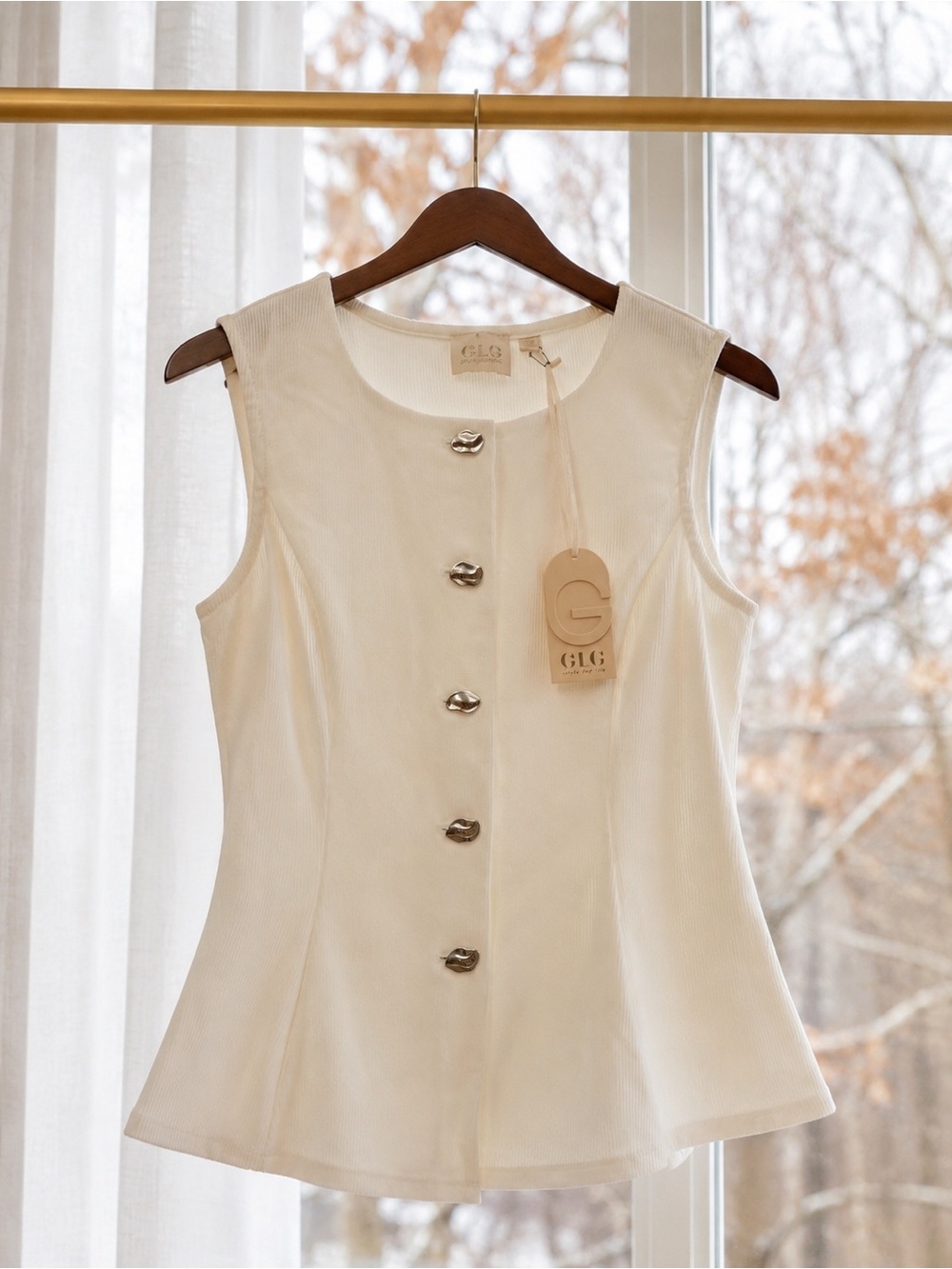 LG Cream Button-Front Sleeveless Camisole